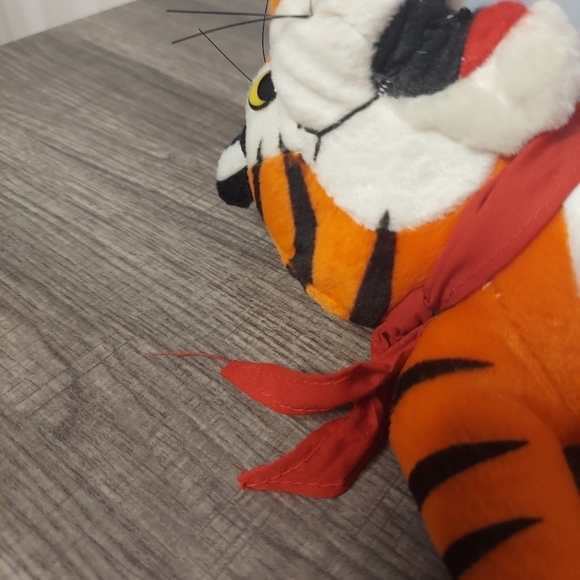 Tony The Tiger Vintage Kellogg's Stuffed Animal 10 - Picture 6 of 16